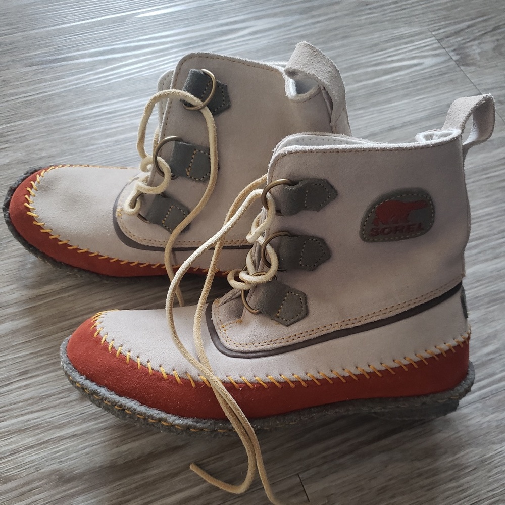 NEW SOREL JOPLIN STITCH BOOTS